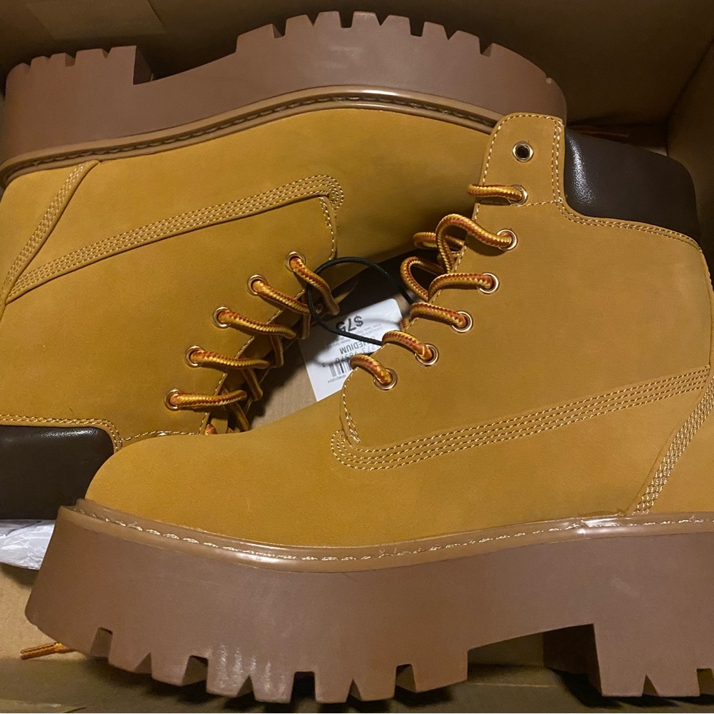 Arizona Jean Co Womens Traba Block Heel Work Boots!